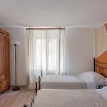 Center - Mazzini 73 *