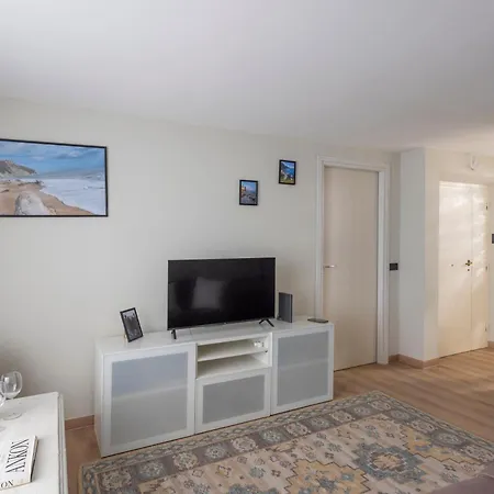 Center - Mazzini 73 * Ancona